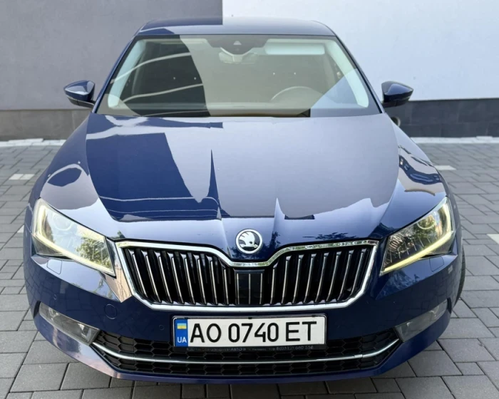 У Сваляві виставили на продаж три авто: від Volkswagen Caddy до Audi A3