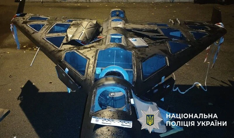 У Києві чоловік перевозив ворожий дрон просто на даху автомобіля