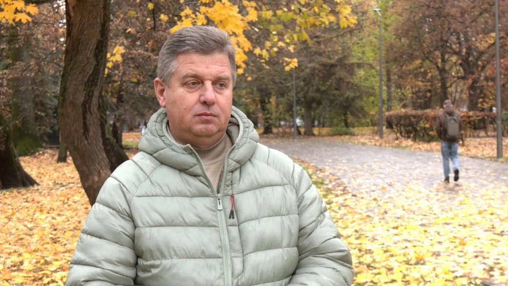 Куди комунальники дівають опале листя у Луцьку: шляхи переробки та вивезення