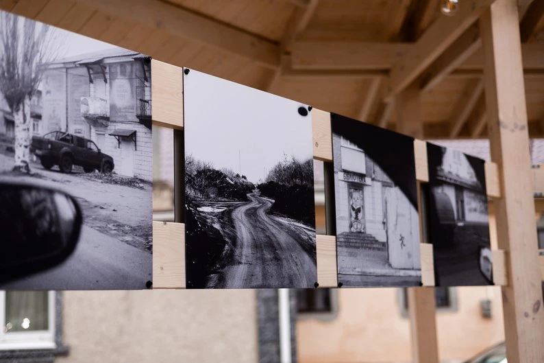 “Місце пасажира”: у Луцьку відкрили виставку військового та фотографа