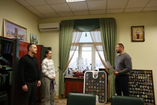 Луцький міський голова вручив грошовий сертифікат бронзовій призерці чемпіонатів Європи та світу з вільної боротьби Ірині Борисюк