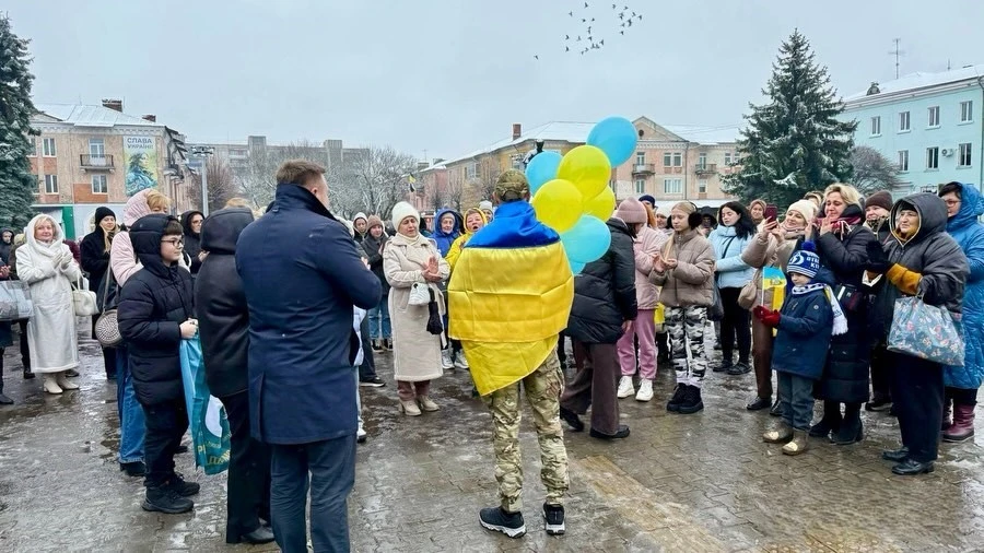 Нововолинськ зустрів воїна-земляка з російського полону