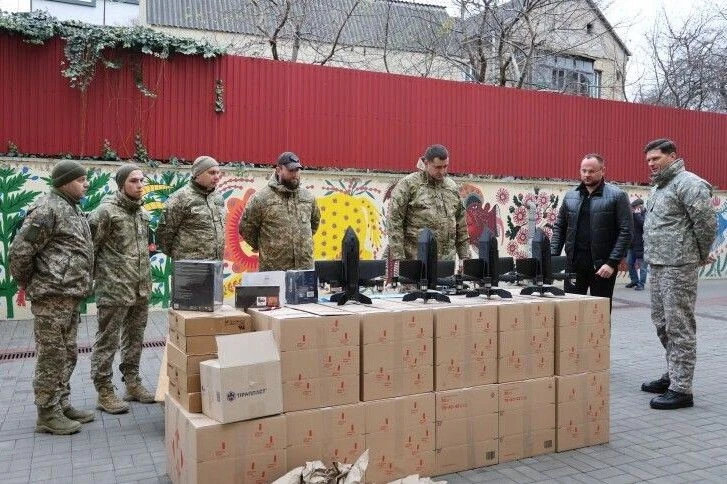 Луцька громада передала чергову партію допомоги військовим