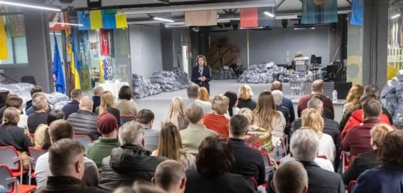 Маскувальні сітки захищають також від дронів на дорогах