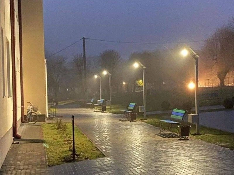 Освітлення від сонця: ліцей на Волині реалізував проєкт «Розумне подвір’я»
