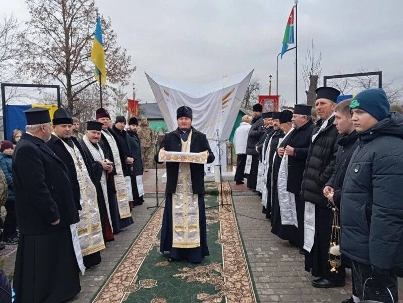 У громаді на Волині відкрили Алею Героїв у День ЗСУ