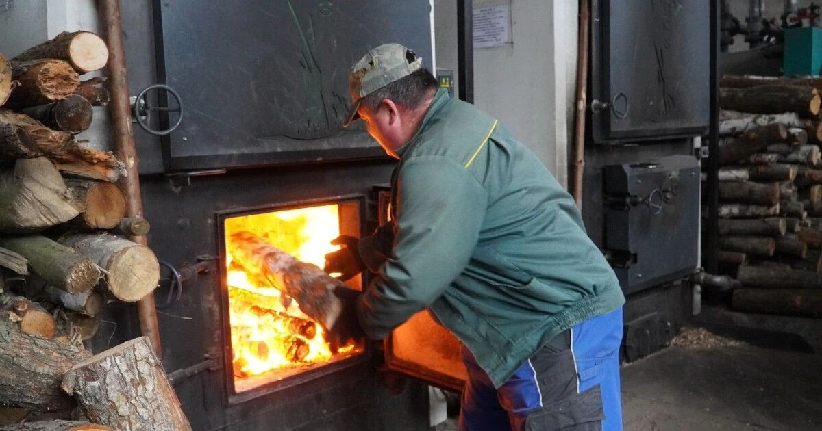 У місті на Волині влада відзвітувала про ситуацію з опаленням, водою та ліфтами під час знеструмлень