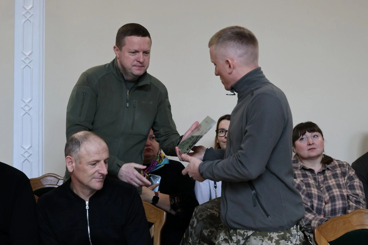Ветеранам війни та родинам полеглих захисників вручили сертифікати на житло
