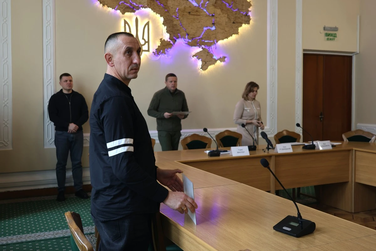 Ветеранам війни та родинам полеглих захисників вручили сертифікати на житло