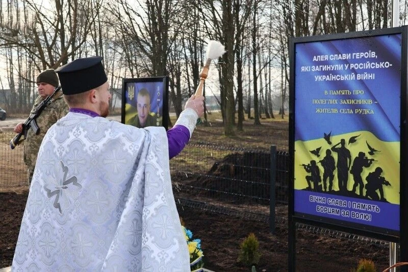 У селі на Волині відкрили Алею пам’яті Героям-землякам