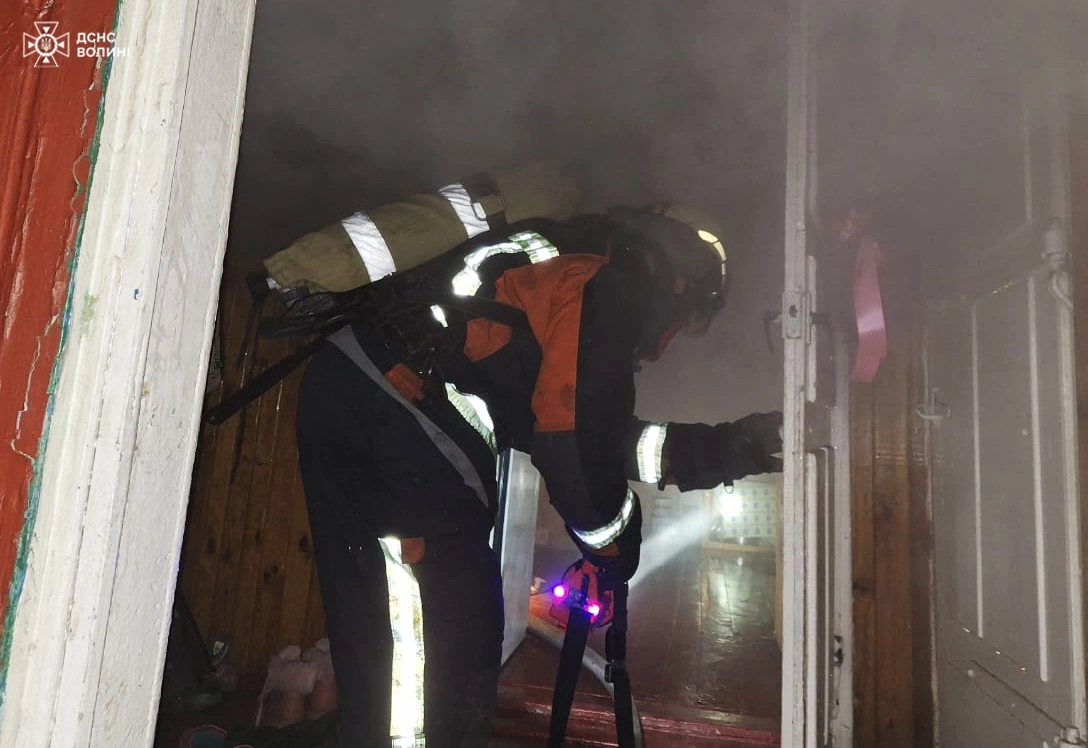 Святвечір із тривожними дзвінками: на Волині за вечір спалахнули шість приватних осель