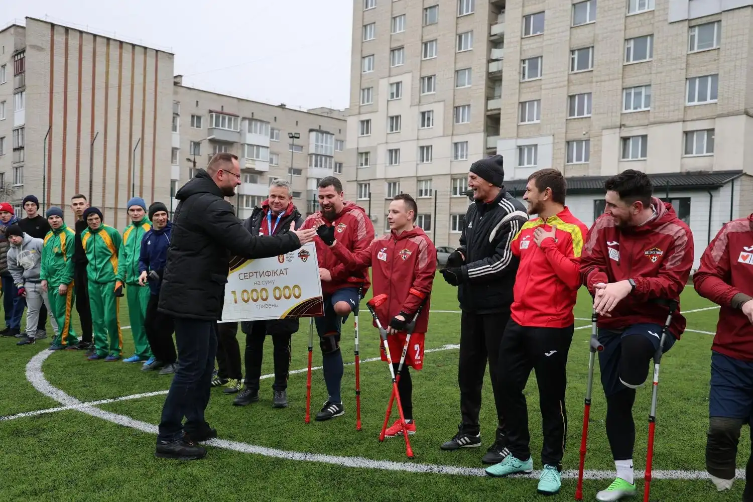 Луцьк інвестує в силу характеру: ампфутбольні «Хрестоносці» отримали мільйон гривень підтримки