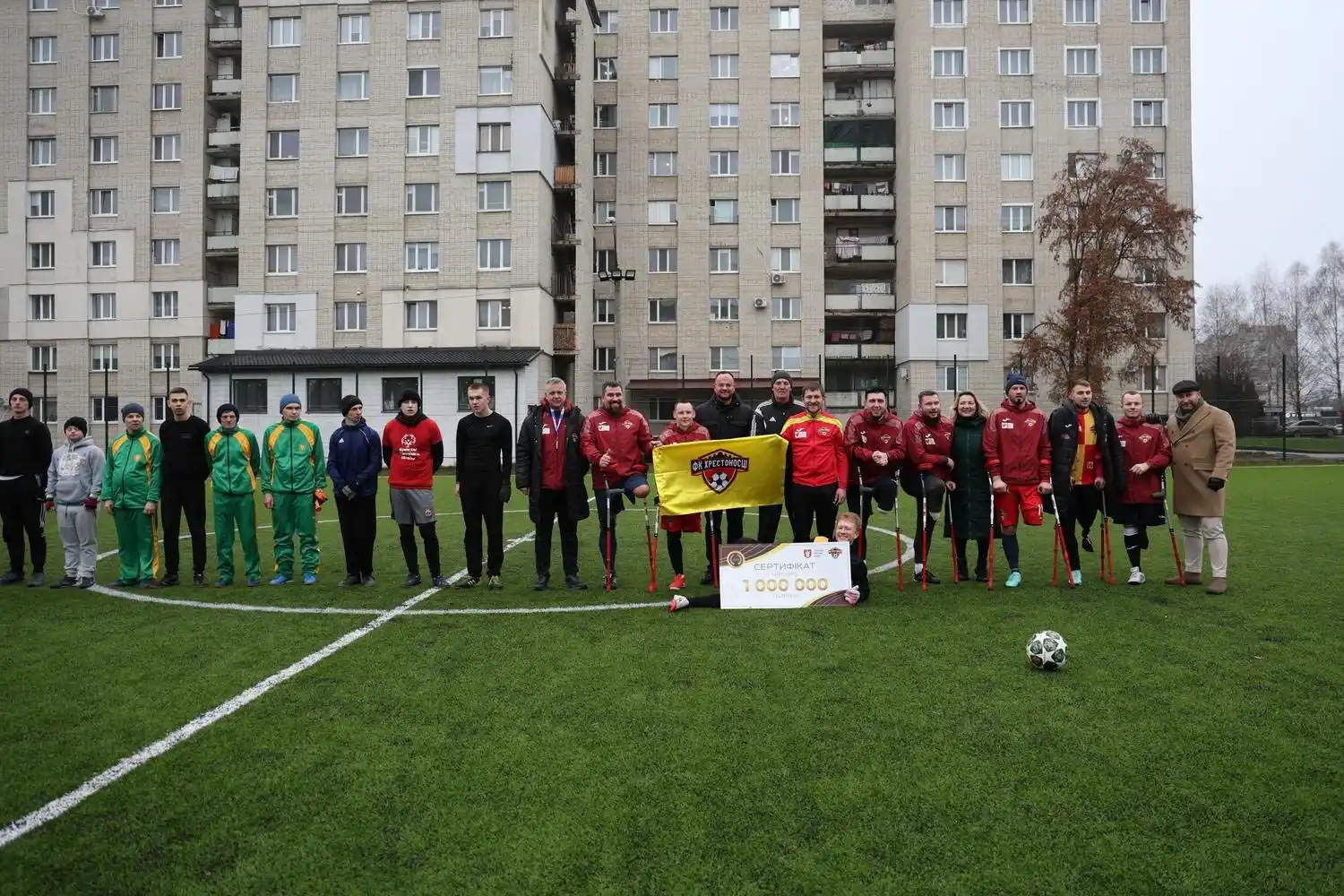 Луцьк інвестує в силу характеру: ампфутбольні «Хрестоносці» отримали мільйон гривень підтримки