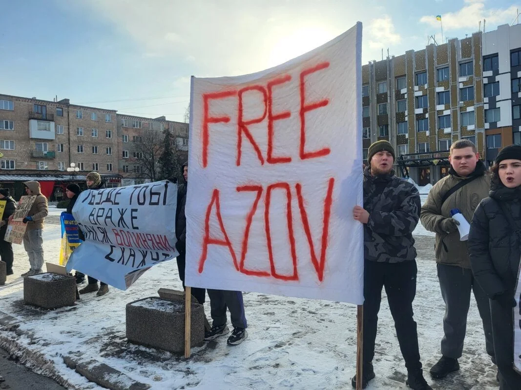 «Не мовчи – полон вбиває»: у Ковелі знову вийшли на акцію заради тих, кого чекають