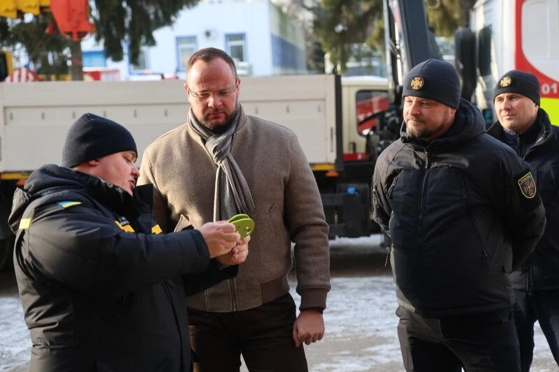 Мільйон на безпеку: луцькі рятувальники отримали нове спорядження для роботи на висоті
