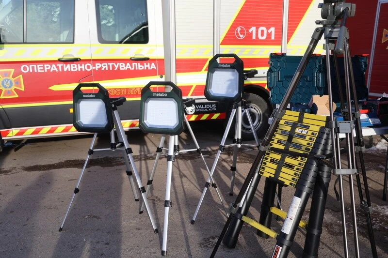 Мільйон на безпеку: луцькі рятувальники отримали нове спорядження для роботи на висоті