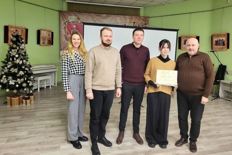 Шкільна ідея, що лікує: у Ковелі ліцеїстки здобули грант на арттерапевтичний простір