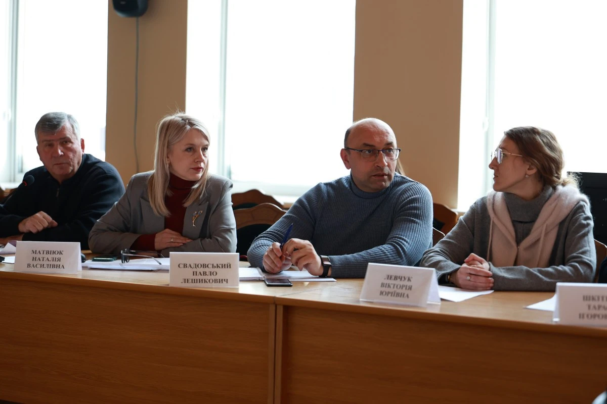 Волинські школи й виші залишаються онлайн до 1 лютого: громади обиратимуть формат