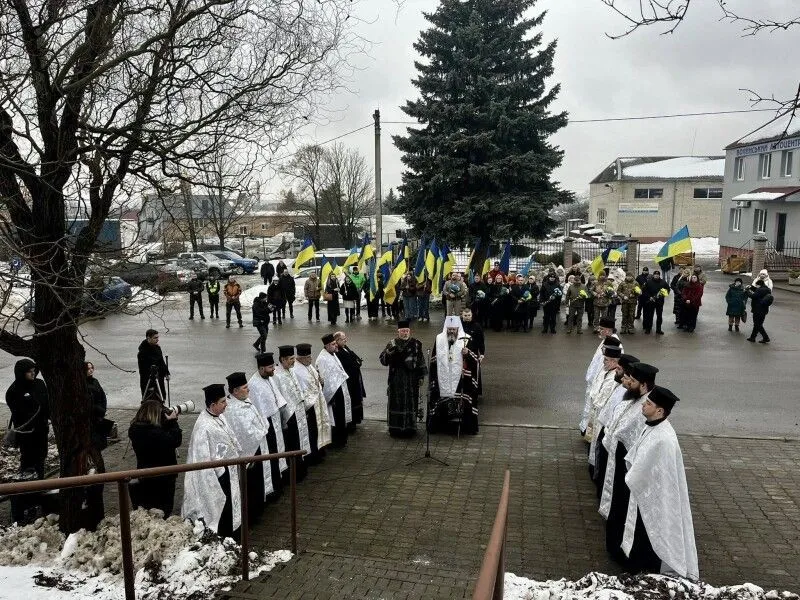 Подвиг, що триває понад століття: у Луцьку вшанували пам’ять Героїв Крут