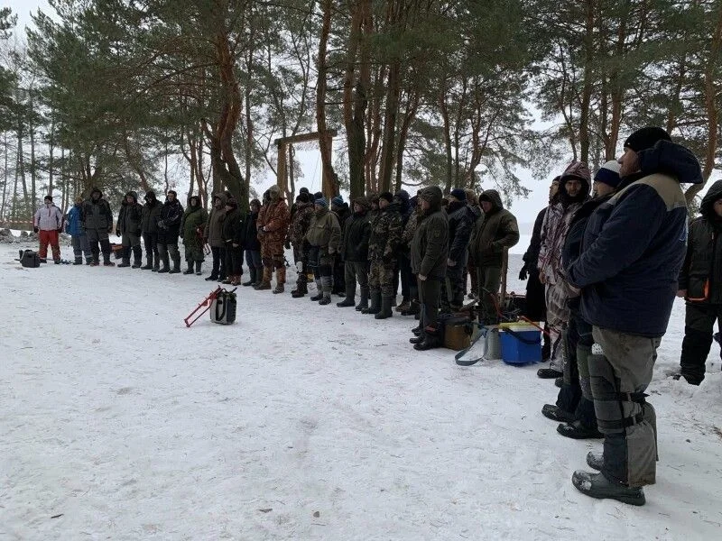 Азарт на кризі та допомога волонтерам: у Шацьку розіграли рибальський кубок