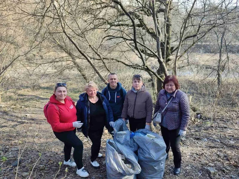 У Луцьку екоактивісти розчистили русло та береги Сапалаївки