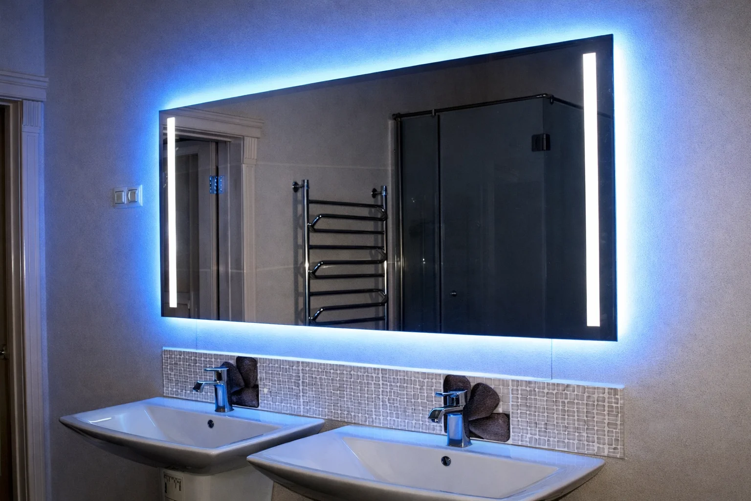 Монтаж LED-підсвітки для дзеркала: від вибору стрічки до підключення